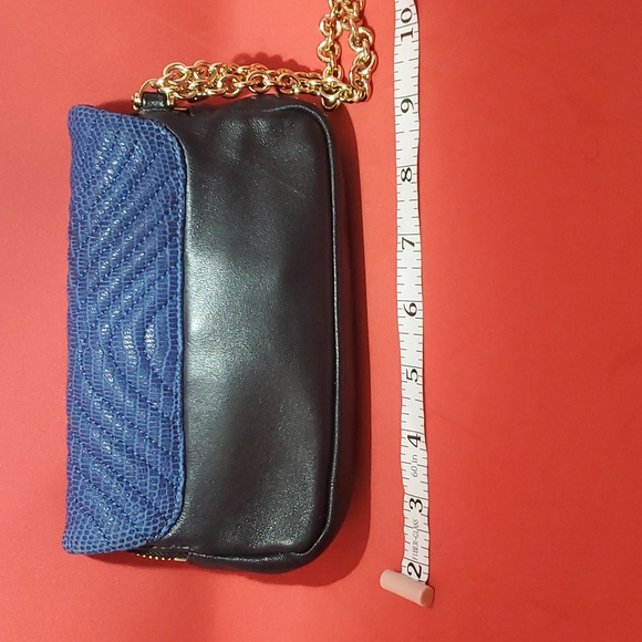 Henri Bendel No 7 Quilted Mini Lambskin Leather Wristlet Gold Hardware - Picture 4 of 14